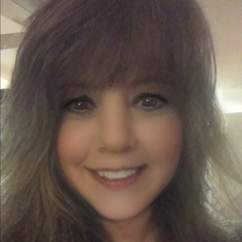 Meet your Posher, Christine